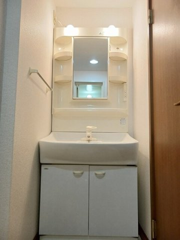 メープル焼山　Ｃの洗面所
