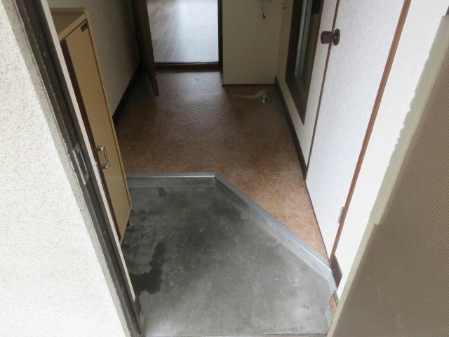 サンハイツ（東8南20）の玄関