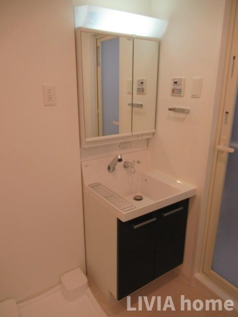 大田区南六郷１丁目の賃貸マンションの独立洗面台