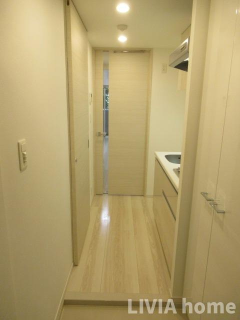 大田区南六郷１丁目の賃貸マンションの玄関