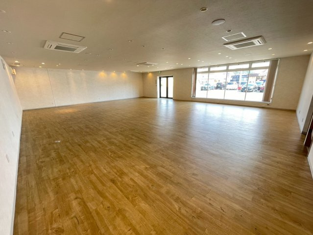藤山店舗の居間・リビング