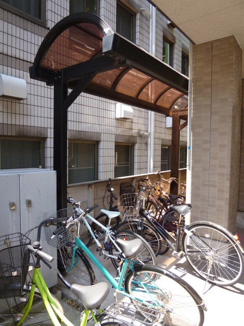 ＦＬＡＴ２１のその他共用部分|★駐輪場には屋根付きです★