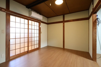 【洋室】 | 堺市東区丈六テラスハウス