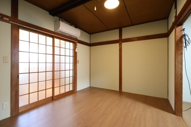 【洋室】 | 堺市東区丈六テラスハウス