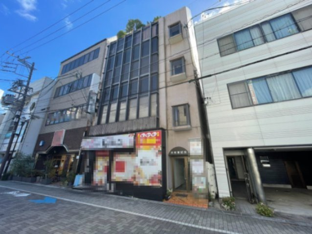小松家ビルの外観