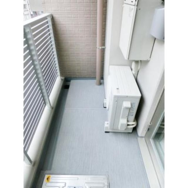 Ａｎｖｉｌｌｅ神田司町のバルコニー