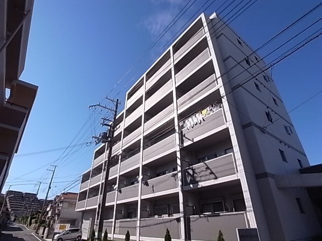 西舞子壱番館の外観