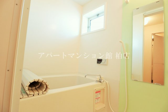 クレストパークＡの浴室