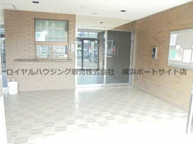 【ロビー】