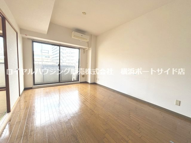 ※修繕前も室内写真になります。