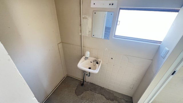八百七ビルの洗面所