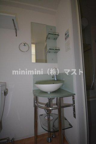 ベルエ難波西の洗面所