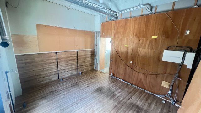 八百七ビルの内装