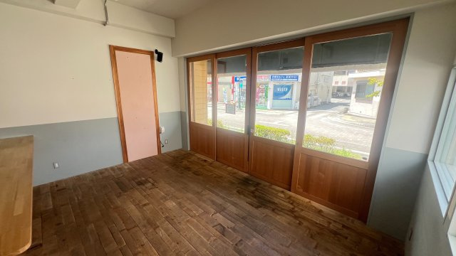 八百七ビルの内装