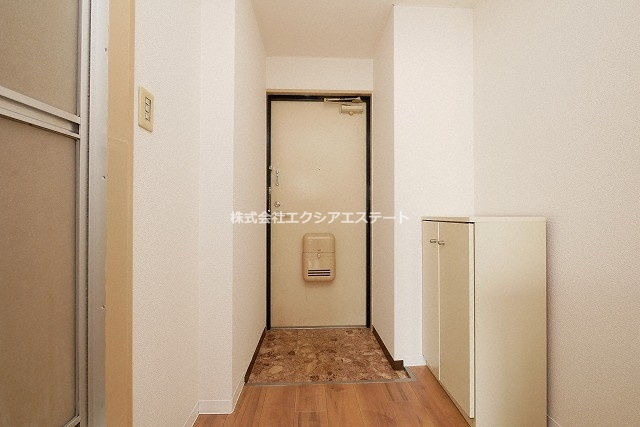 プラザアビコの玄関
