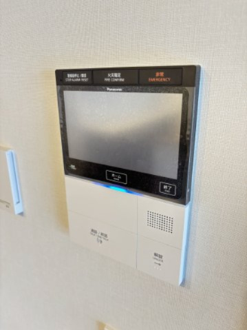 安心のモニター付きインターホン