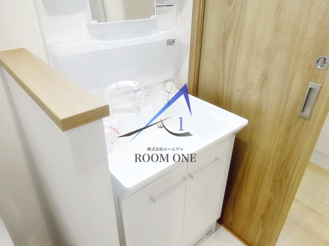 ロイヤルハイツ白楽弐番館の洗面所|洗面台です。