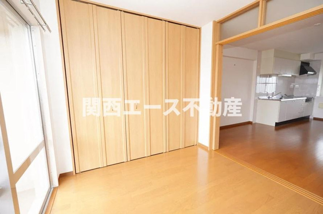 【寝室】 | OPH服部緑地