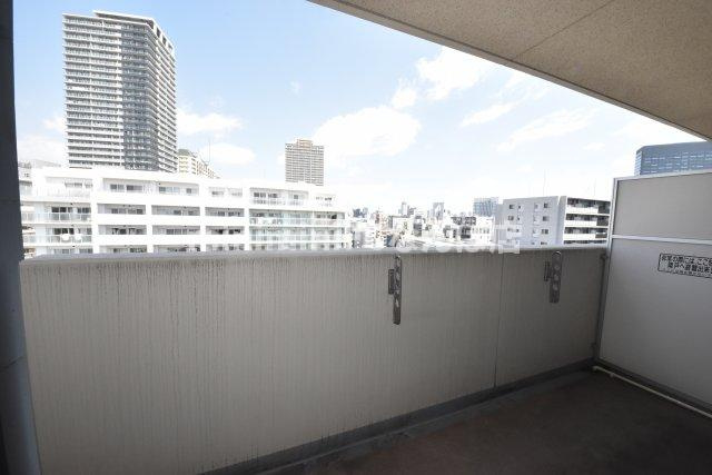 プレサンス難波元町のバルコニー