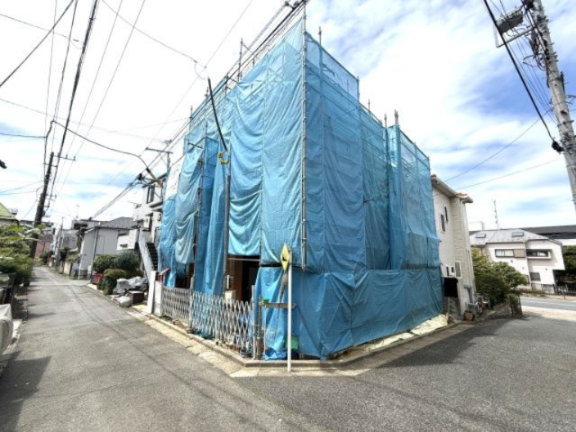 【外観】 | 【仲介手数料３８０万円が無料】■世田谷駅８分■１４０平米■４ＬＤＫ■ガレージ２台 | 決算キャンペーン中！
家計応援サービスの限界に挑戦中！
詳細は「諸費用」欄をご確認下さい！
■世田谷駅８分
■豪徳寺駅１４分
■１４０平米
■４ＬＤＫ
■ガレージ２台
■省エネ住宅