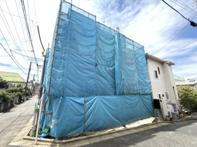 【外観】 | 【仲介手数料３８０万円が無料】■世田谷駅８分■１４０平米■４ＬＤＫ■ガレージ２台 | 諸費用３８０万円ＯＦＦキャンペーン！
決算キャンペーン中！
家計応援サービスの限界に挑戦中！
■世田谷駅８分
■豪徳寺駅１４分
■１４０平米
■４ＬＤＫ
■ガレージ２台
■省エネ住宅