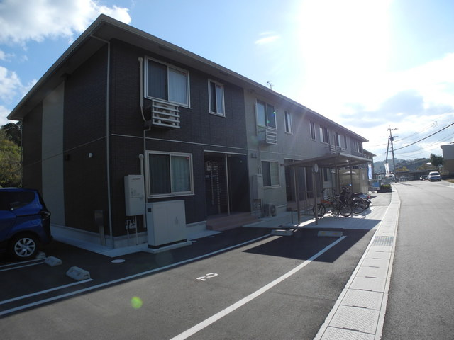 ラ　ルーチェの駐車場