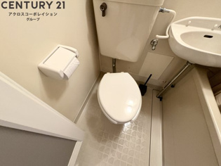 浴室内にトイレがあります☆