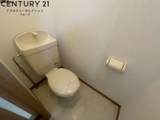 コンパクトで使いやすいトイレです♪