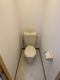 コンパクトで使いやすいトイレです♪