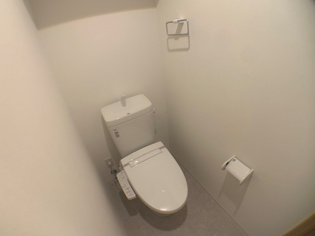 ウォシュレット付きのトイレです♪