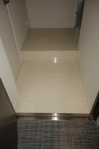 ルフォンプログレ高田馬場ノースの玄関