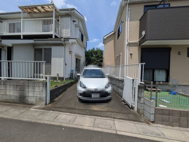 【駐車場】 | 日高市大字高萩　2面窓のリビング　4LDK　