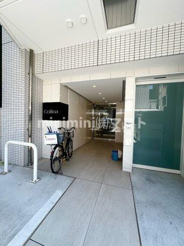 Ｃｏｌｌｉｎａ（コリーナ）のエントランス