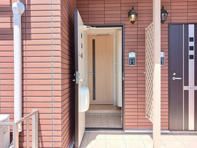 【玄関】 | スカイパレスＡ | 収納もある玄関です