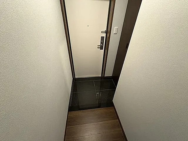 ロイヤルスパークル六甲２の玄関