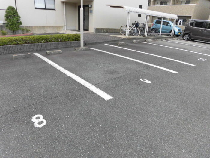 エスポワール御堂島の駐車場|駐車スペースもあります☆