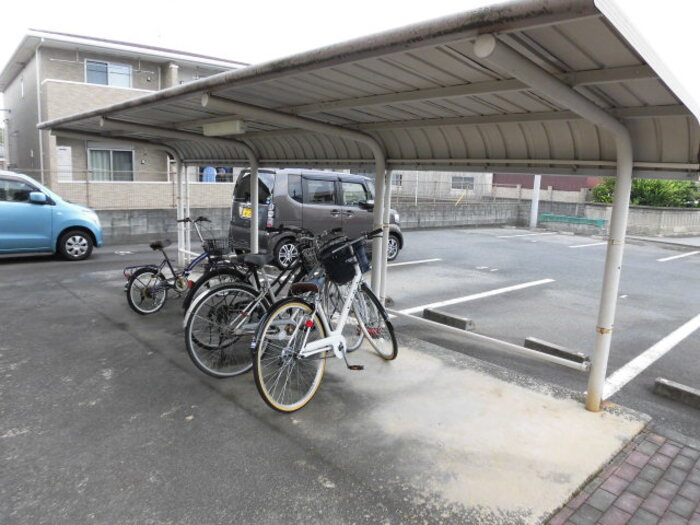 エスポワール御堂島のその他共用部分|駐輪場に自転車も停められます♪