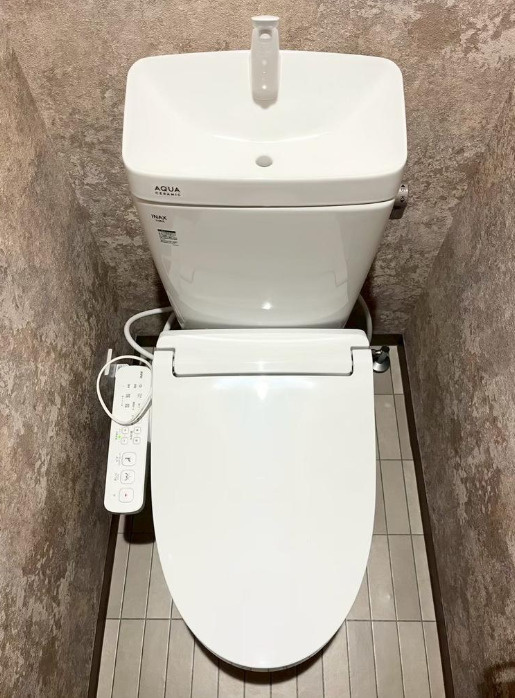 東淀川区下新庄４丁目　中古戸建のトイレ|落ち着いたトイレです