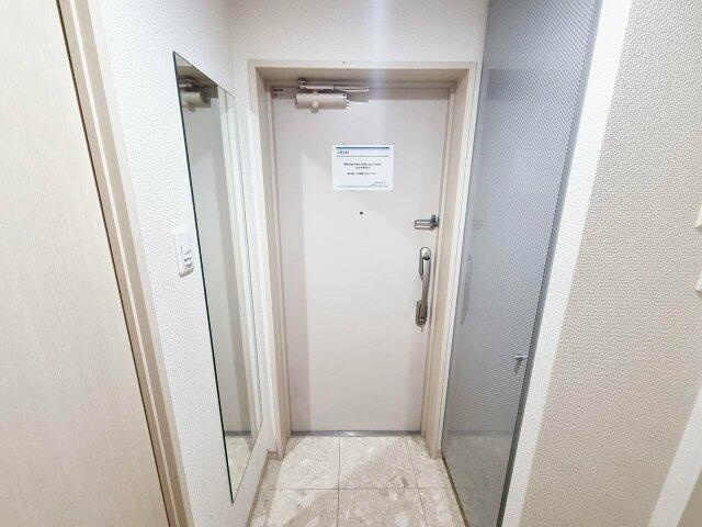ガラステージ五反田の玄関|玄関まわりです