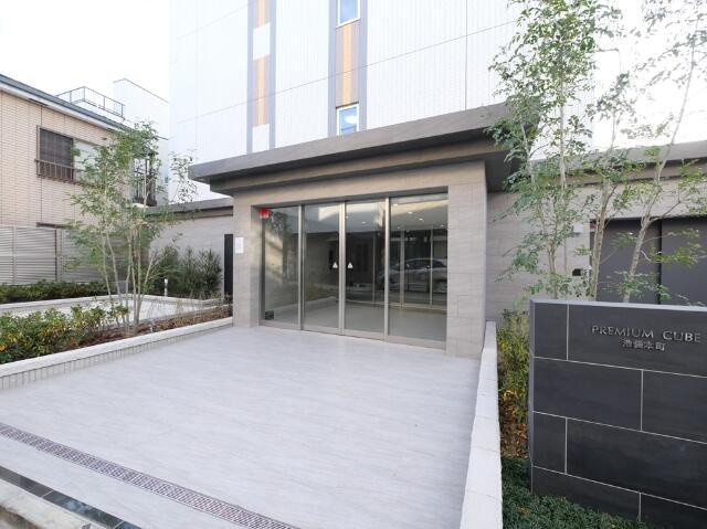 ＰＲＥＭＩＵＭ　ＣＵＢＥ　池袋本町のエントランス|建物の入り口です