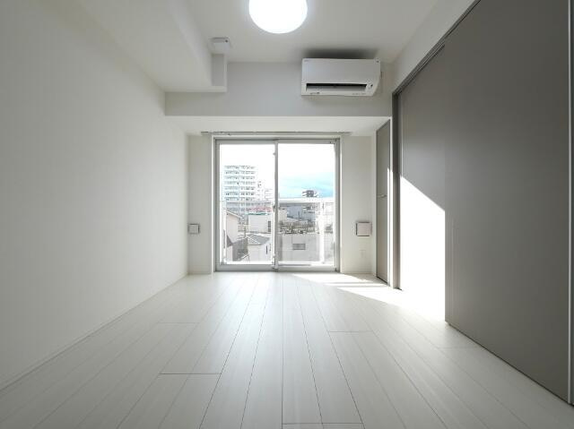 ＰＲＥＭＩＵＭ　ＣＵＢＥ　池袋本町の居間・リビング|1DKのお部屋です