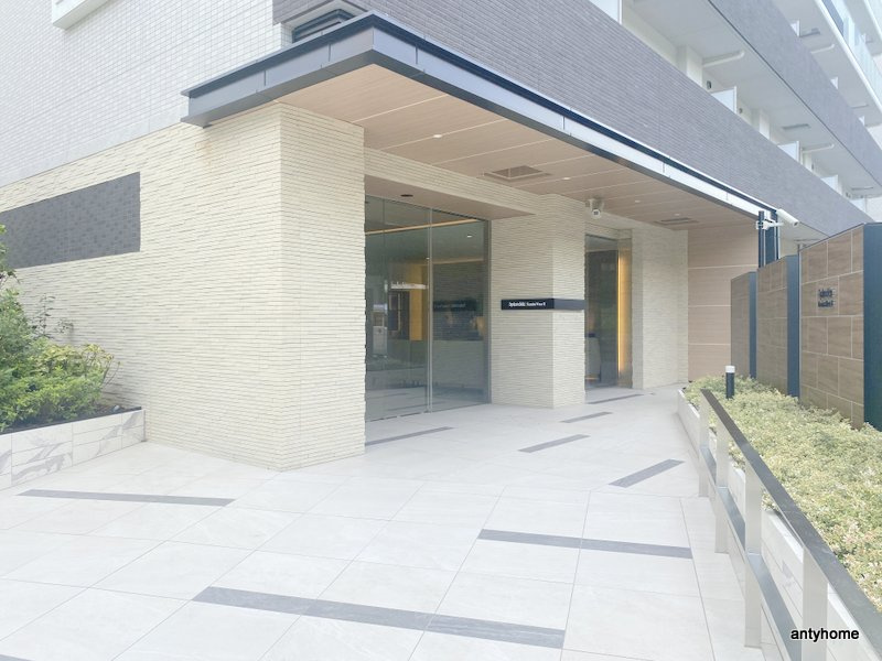 スプランディッド難波WESTⅡ　仲介手数料のエントランス