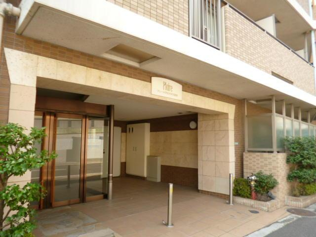 プレール学芸大学弐番館の外観|建物入り口