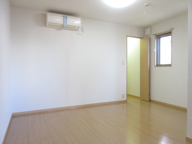 プレスティージ大谷口の寝室|★キレイなフローリングのお部屋です