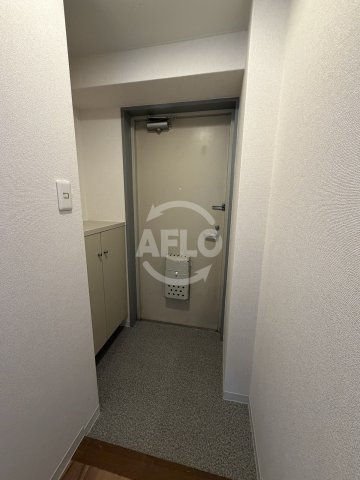 シャトー元町　波除小学校の玄関|シャト―元町　　玄関