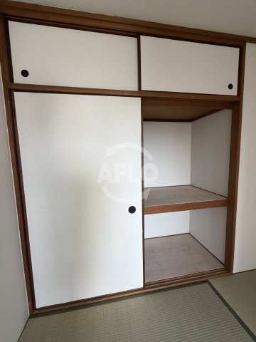シャトー元町　波除小学校の収納|シャト―元町　押し入れ