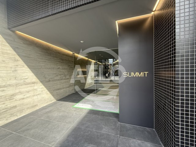 SUMMITのエントランス|SUMMIT　エントランス