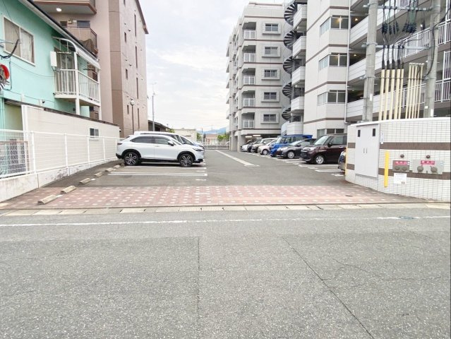 ペルル志免中央セリーズの駐車場|空き状況は担当者までお問い合わせください！