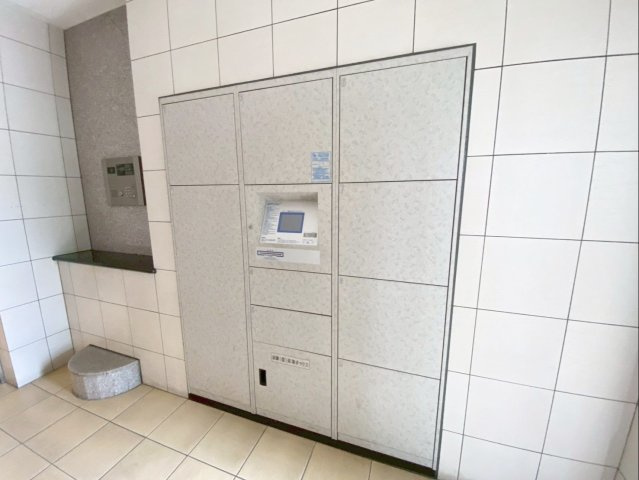 ペルル志免中央セリーズのその他共用部分|不在時の荷物受取りに便利な宅配ボックス設置！