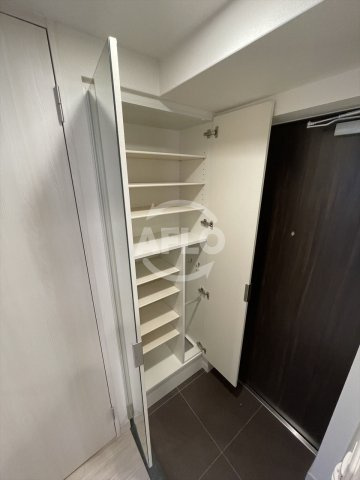 プレサンス堺筋本町ディスティニーの収納|プレサンス堺筋本町ディスティニー　玄関収納
